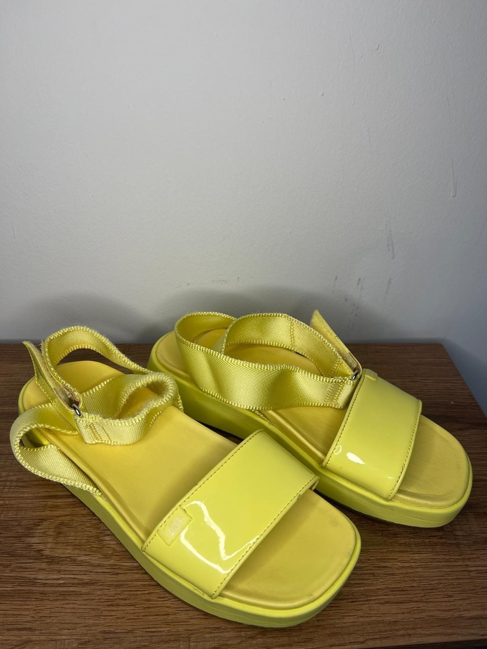 UGG Women's Lennox Ankle Strap Sandals Size 6 1107898 Neon Yellow